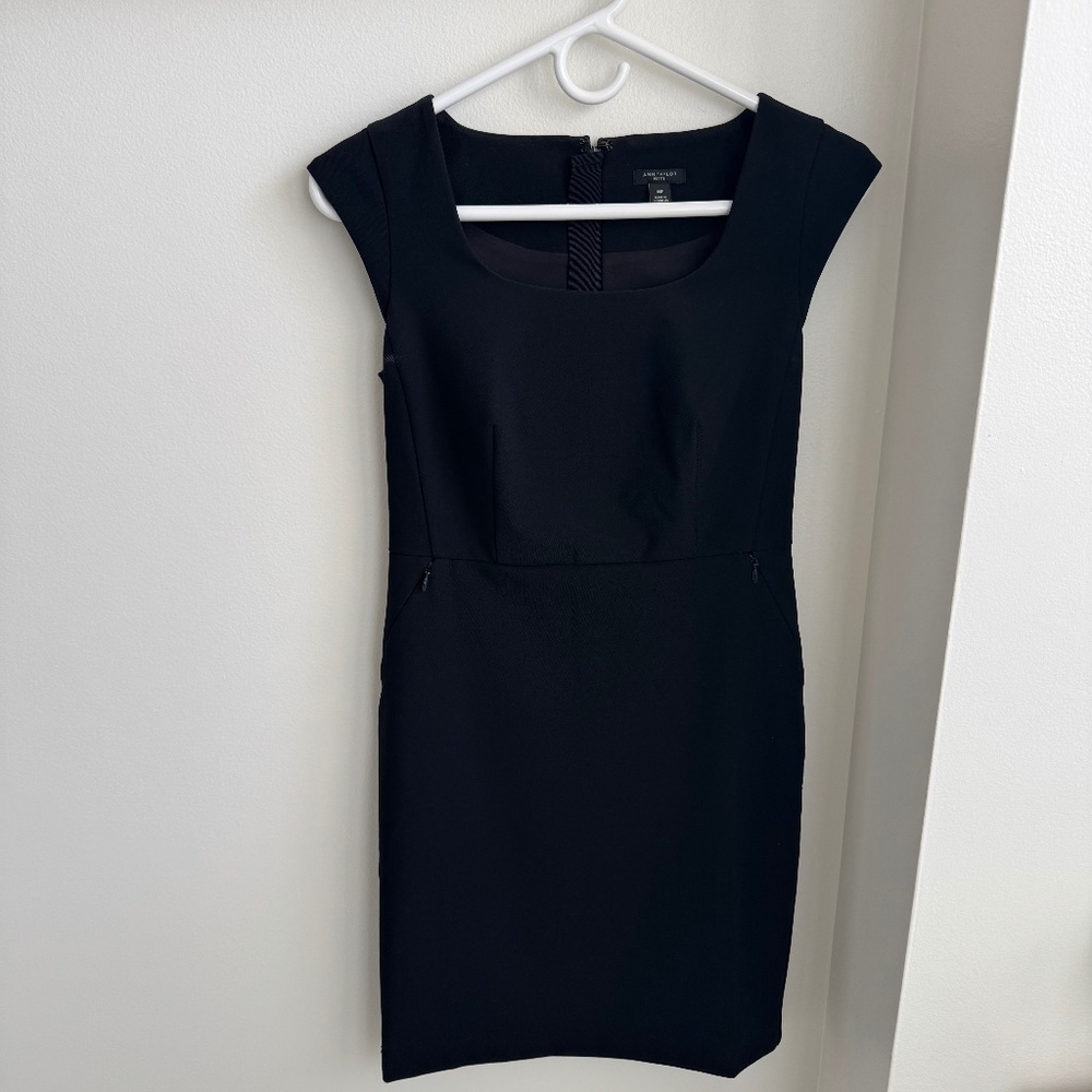 Ann Taylor Petite Black Suit Dress (00P)